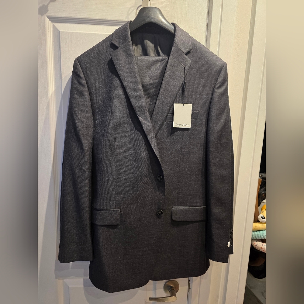 Calvin Klein Men's Dark Gray Suit
